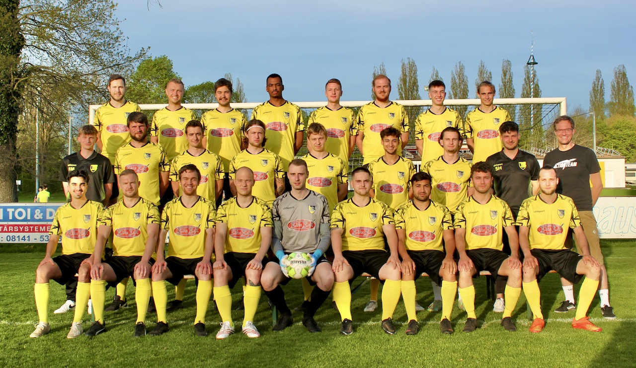 Mannschaftsfoto Erste FC Emmering